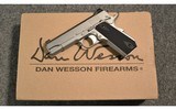 Dan Wesson ~ Valor ~ 10mm Auto - 3 of 3