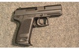 Hk ~ USP Compact ~ .40 S&W - 1 of 3