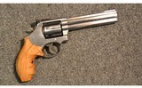 Smith & Wesson ~ 686-6 ~ .357 Magnum - 1 of 4