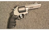 Smith & Wesson ~ 629-6 ~ .44 Magnum - 1 of 3