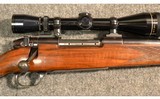Weatherby ~ Mark V ~ .300 Weatherby Magnum - 3 of 11