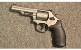Smith & Wesson ~ 66-8 ~ .357 Magnum - 2 of 3