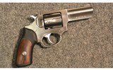 Ruger ~ SP101 ~ .32 H&R Magnum