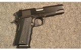Colt
Commander
9mm Luger