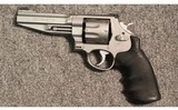 Smith & Wesson ~ 627-5 Performance Center ~ .357 Magnum - 2 of 2