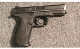 Smith & Wesson ~ M&P 40 ~ .40 S&W - 1 of 2