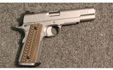 Dan Wesson ~ Specialist ~ 10mm Auto