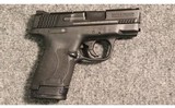 Smith & Wesson ~ M&P Shield M2.0 ~ 9mm Luger - 1 of 2