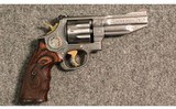Smith & Wesson ~ 627-5 ~ .357 Magnum - 1 of 2