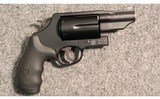 Smith & Wesson ~ Governor ~ .45 Colt /.45 ACP /.410 2-1/2"