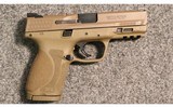 Smith & Wesson ~ M&P 9 ~ 9mm Luger