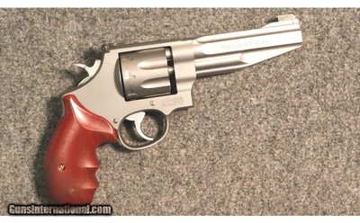 Smith & Wesson ~ 627-5 ~ .357 Magnum
