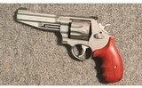 Smith & Wesson ~ 627-5 ~ .357 Magnum - 2 of 2