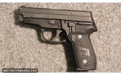 Sig Sauer ~ P229 ~ .40 S&W - Image 2 of 2