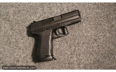 Heckler & Koch ~ P2000 ~ .40 S&W