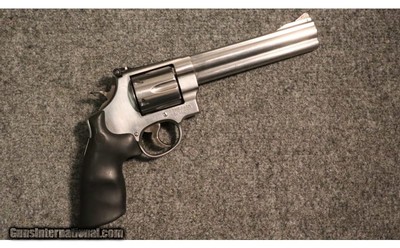 Smith & Wesson ~ 629-8 ~ .44 Magnum