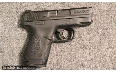 Smith & Wesson ~ M&P 9 Shield ~ 9mm Luger