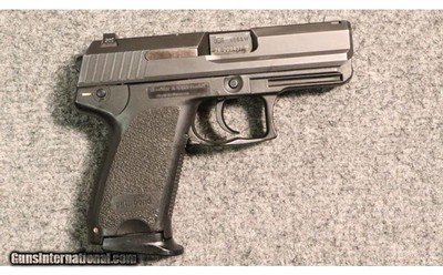 Heckler & Koch ~ USP Compact ~ .40 S&W