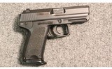 Heckler & Koch ~ USP Compact ~ .40 S&W