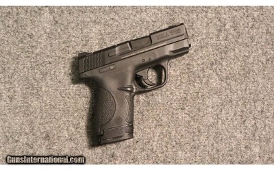 Smith & Wesson ~ M&P9 Shield ~ 9mm Luger