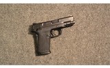 Smith & Wesson ~ M&P9 Shield EZ ~ 9mm Luger - 1 of 2