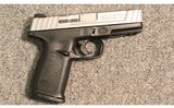 Smith & Wesson ~ SD40 VE ~ .40 S&W - 1 of 2