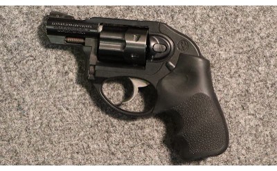 Ruger ~ LCR ~ .22 WMR (SKU: 4533802)