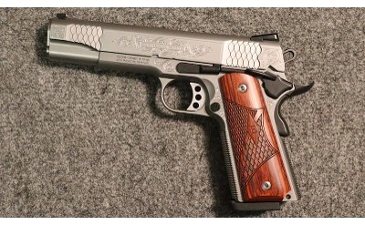 Smith & Wesson ~ 1911 ~ .45 Auto (SKU: 4549345)