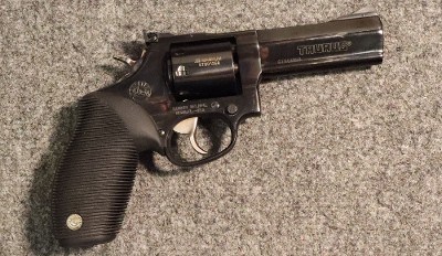 Taurus ~ 992 Tracker ~ .22 LR/.22 MAG (SKU: 4659564)