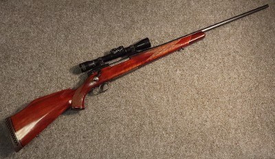 Weatherby ~ Mark V ~ .300 Weatherby Magnum (SKU: 4659833)