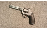 Smith & Wesson ~ Model 686-6 ~ .357 Magnum - 2 of 2