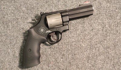 Smith & Wesson ~ 329PD ~ .44 Mag (4758821)