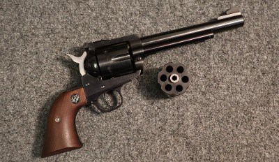 Ruger ~ New Model Blackhawk ~ .357 Magnum (4740090)