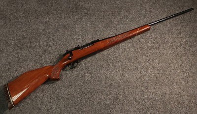 Weatherby ~ Mark V ~ .270 Weatherby Magnum (SKU: 4803275)