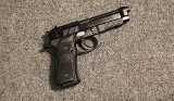 Beretta ~ 92FS ~ 9mm Luger (4821335) - 1 of 2