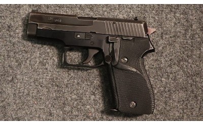 Sig Sauer ~ P225 ~ 9mm Luger (SKU: 4841317) - Image 2 of 2
