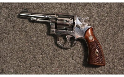 Smith & Wesson ~ Double Action Revolver ~ .38 Special (4841360) - Image 2 of 6