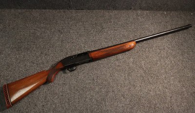 Browning ~ Semi-Auto Shotgun ~ 12 Gauge (4841375) - Image 1 of 5