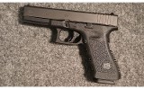 Glock ~ 17 Gen 3 ~ 9mm Lugar (SKU: 4881792) - 2 of 2