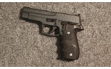 SIG Sauer ~ P226 ~ 9mm Luger (4885123) - 2 of 2