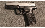Smith & Wesson ~ SW40VE ~ .40 S&W (SKU: 4914575) - 2 of 2