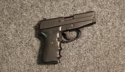 SIG Sauer ~ P239 ~ .40 S&W (4898563) - Image 1 of 2