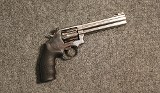 Smith & Wesson ~ 617-6 ~ .22 Long Rifle (4896258) - 1 of 2