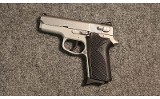 Smith & Wesson ~ 3913 ~ 9mm Luger (4921167) - 2 of 2