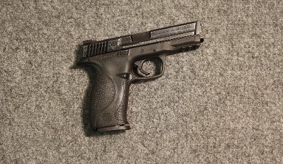 Smith & Wesson ~ M&P 40 ~ .40 S&W (4740096) - Image 1 of 2