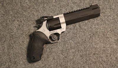 Taurus ~ Raging Hunter ~ .454 Casull (4947370) - Image 1 of 2