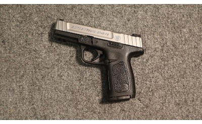 Smith & Wesson ~ SD40 VE ~ .40 S&W (4950147) - Image 2 of 2