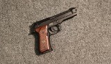 Beretta ~ 92FS ~ 9mm Luger (4954371) - 1 of 2