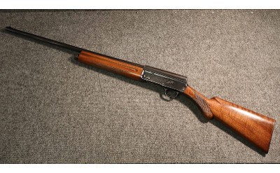 Browning ~ Semi Auto Shotgun ~ 12 Gauge (4968445) - Image 2 of 5