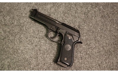 Beretta ~ 96D ~ .40 S&W - Image 2 of 2